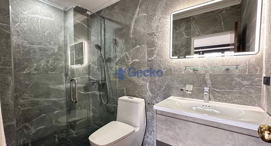 For sale 4 ベッドルーム condo in Pratumnak, Pattaya