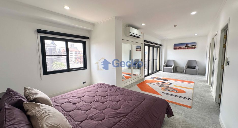 For sale 4 ベッドルーム condo in Pratumnak, Pattaya