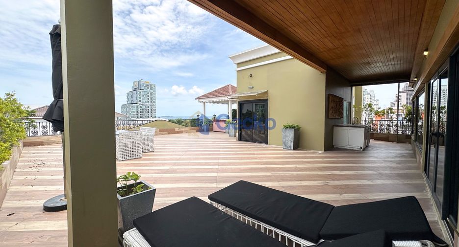For sale 4 ベッドルーム condo in Pratumnak, Pattaya
