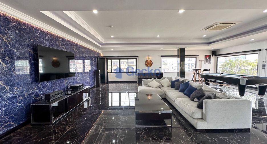 For sale 4 ベッドルーム condo in Pratumnak, Pattaya