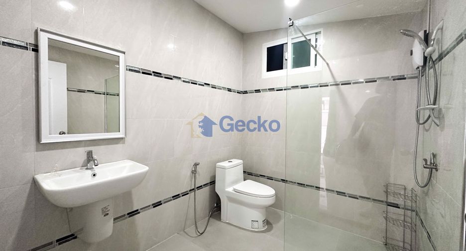 For sale 4 bedrooms house in Bang Lamung, Chonburi