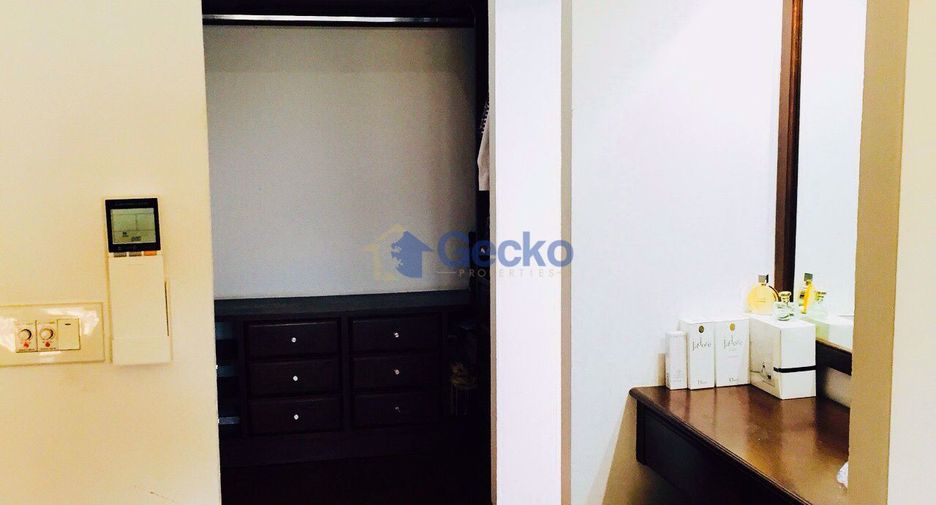 For rent 3 bedrooms house in East Pattaya, Pattaya
