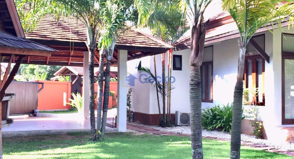 For rent 3 bedrooms house in East Pattaya, Pattaya