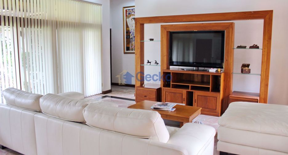 For rent 3 bedrooms house in East Pattaya, Pattaya