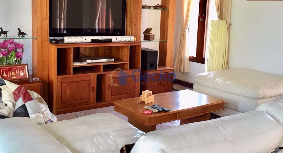 For rent 3 bedrooms house in East Pattaya, Pattaya