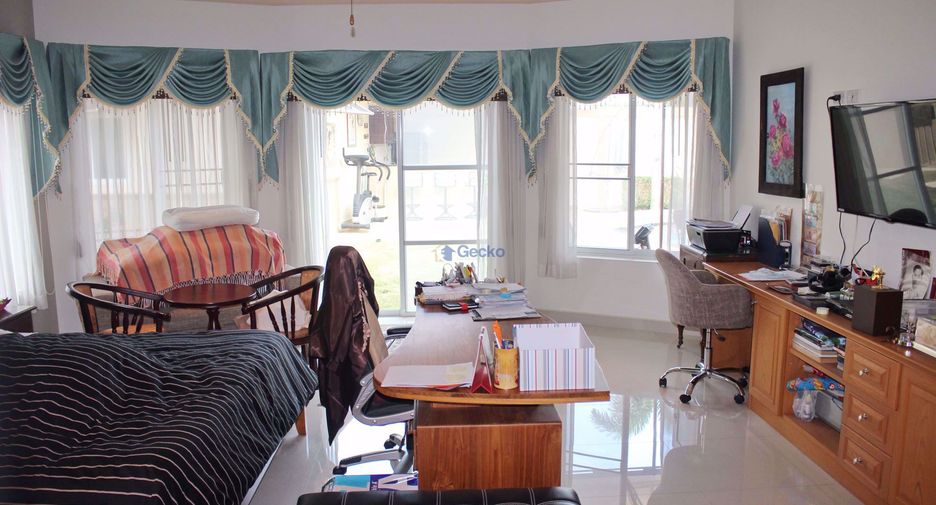 For sale 4 ベッドルーム house in East Pattaya, Pattaya