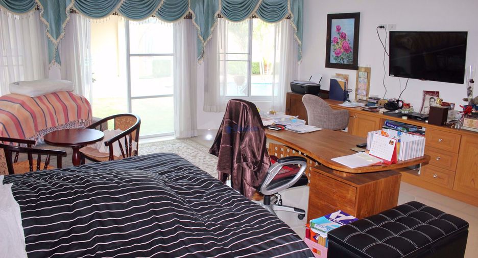 For sale 4 ベッドルーム house in East Pattaya, Pattaya