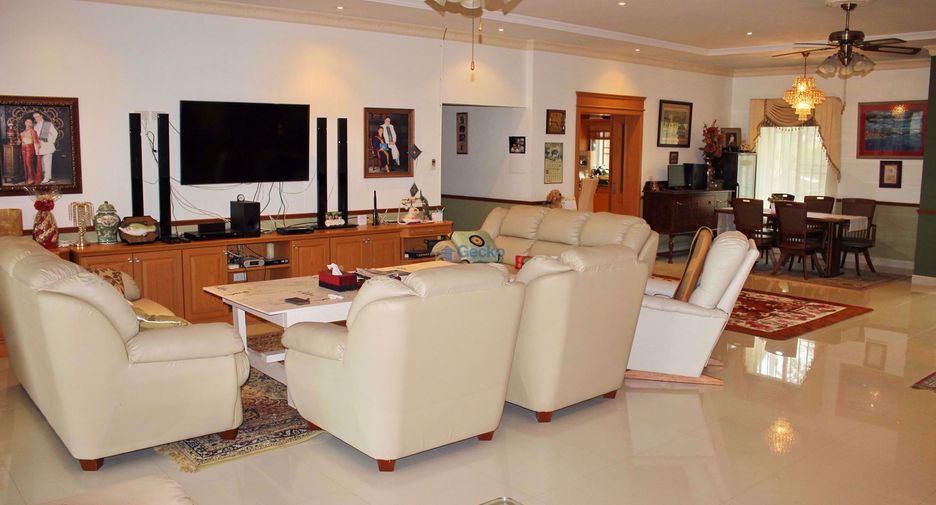 For sale 4 ベッドルーム house in East Pattaya, Pattaya