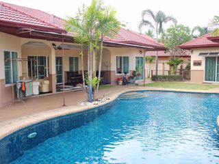 Haus zum Kauf mit 4 Zimmer in Bang Lamung, Chonburi