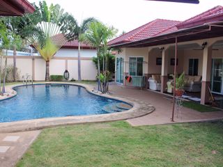 Haus zum Kauf mit 4 Zimmer in Bang Lamung, Chonburi