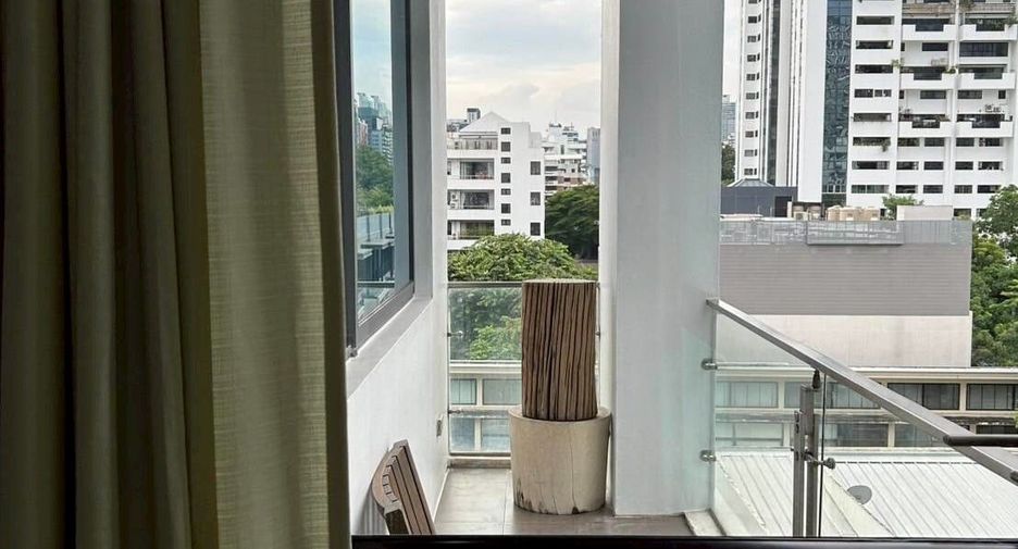 For rent 2 bedrooms condo in Watthana, Bangkok