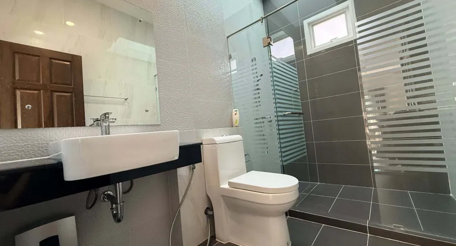 Villa zum Kauf mit 2 Zimmer in Huay Yai, Pattaya