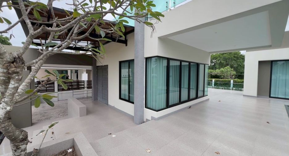 For sale そして for rent 4 ベッドルーム villa in Bang Saray, Pattaya