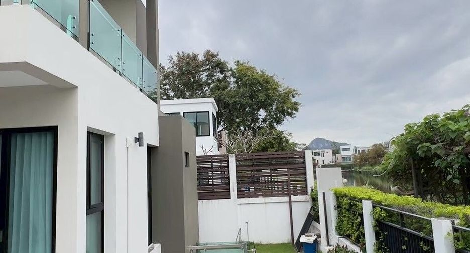 For sale そして for rent 4 ベッドルーム villa in Bang Saray, Pattaya