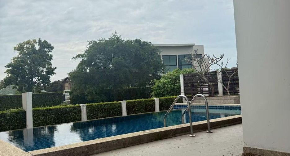 For sale そして for rent 4 ベッドルーム villa in Bang Saray, Pattaya