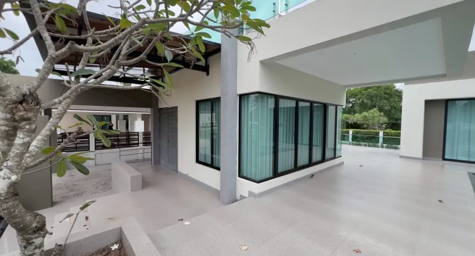 For sale そして for rent 4 ベッドルーム villa in Bang Saray, Pattaya
