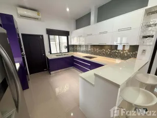For sale 2 ベッドルーム villa in Bang Lamung, Chonburi