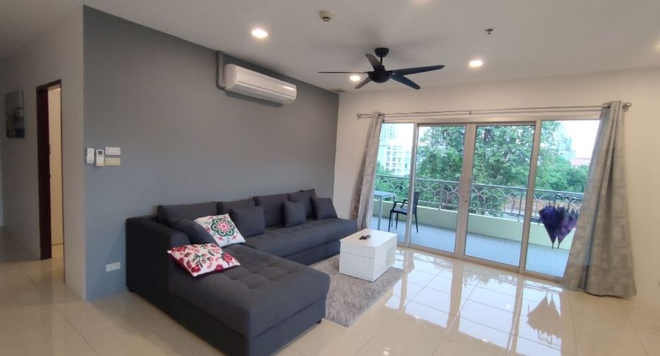 For sale 3 bedrooms condo in Pratumnak, Pattaya