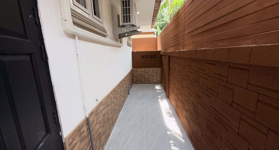 À vendre 3 chambres villa à Huay Yai, Pattaya