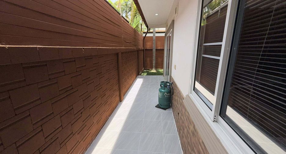 À vendre 3 chambres villa à Huay Yai, Pattaya