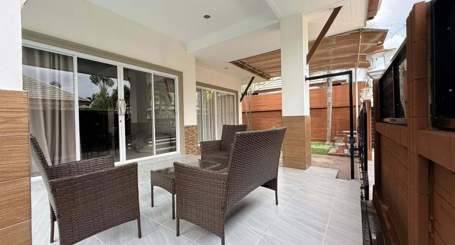 À vendre 3 chambres villa à Huay Yai, Pattaya