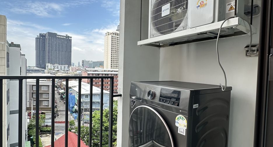 For sale 1 bed condo in Khlong Toei, Bangkok