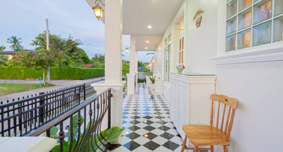 For sale 3 bedrooms house in Saraphi, Chiang Mai
