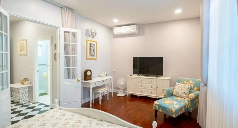 For sale 3 bedrooms house in Saraphi, Chiang Mai