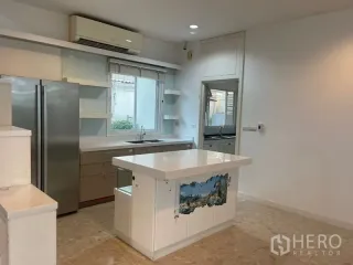 ให้เช่า และ ขาย 5 ห้องนอน บ้านเดี่ยว ใน คันนายาว, กรุงเทพฯ