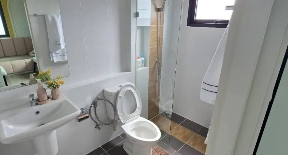 Casa en alquiler de 3 habitaciones en Bang Phli, Samut Prakan