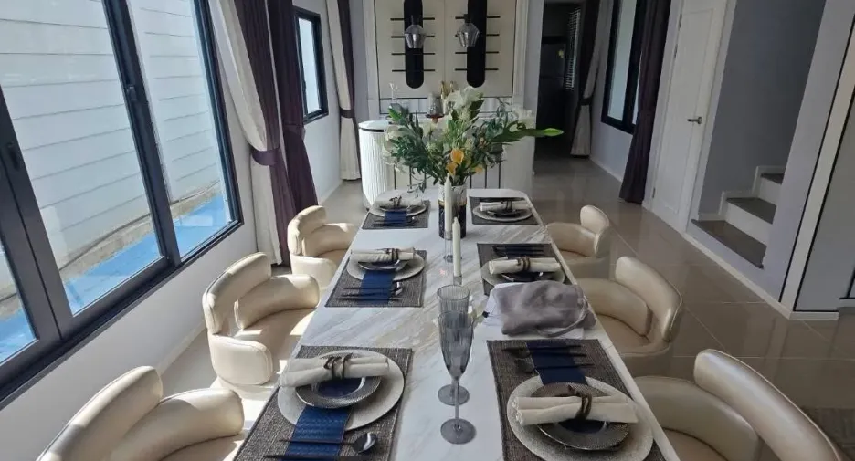 Casa en alquiler de 3 habitaciones en Bang Phli, Samut Prakan