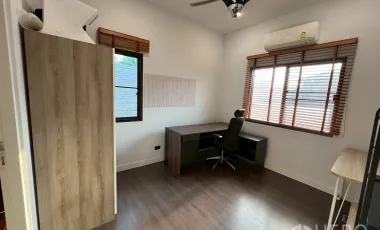 For rent 5 bedrooms house in Bang Kapi, Bangkok