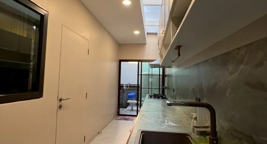 出租 5 卧室 独立屋 在 Bang Kapi, 曼谷