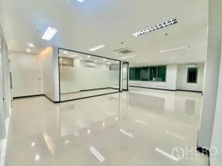 Büro zur Miete in Khlong Toei, Bangkok