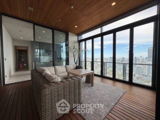 À vendre 3 chambres condo à Watthana, Bangkok