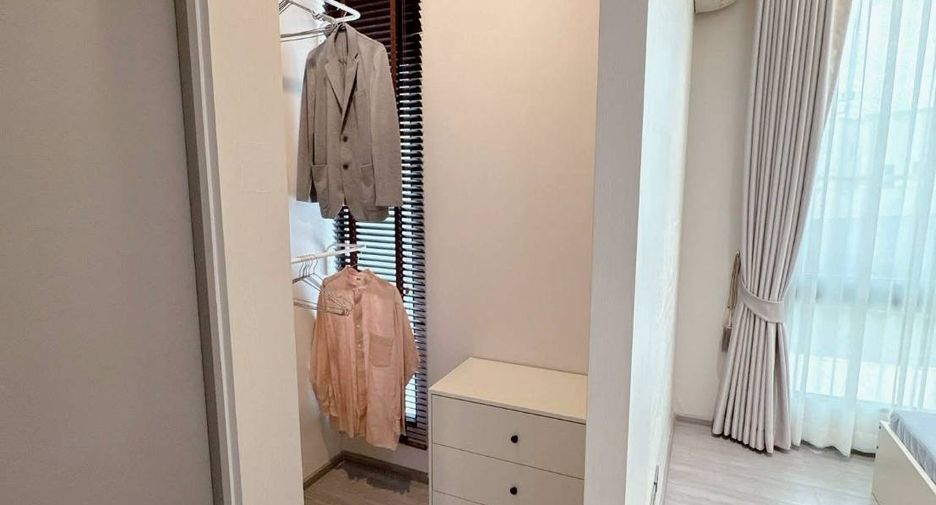For rent 3 bedrooms townhouse in Lat Phrao, Bangkok