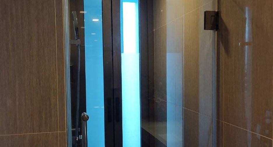 For sale 3 bedrooms condo in Watthana, Bangkok