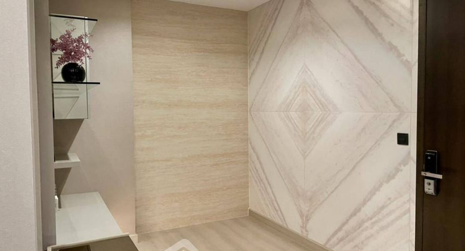 For sale 2 bedrooms condo in Phaya Thai, Bangkok