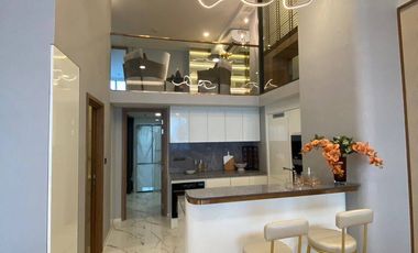 For sale 3 bedrooms condo in Huai Khwang, Bangkok