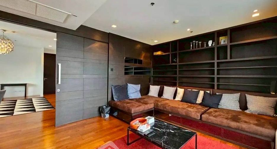 Wohnung zum Kauf mit 2 Zimmer in Sathon, Bangkok