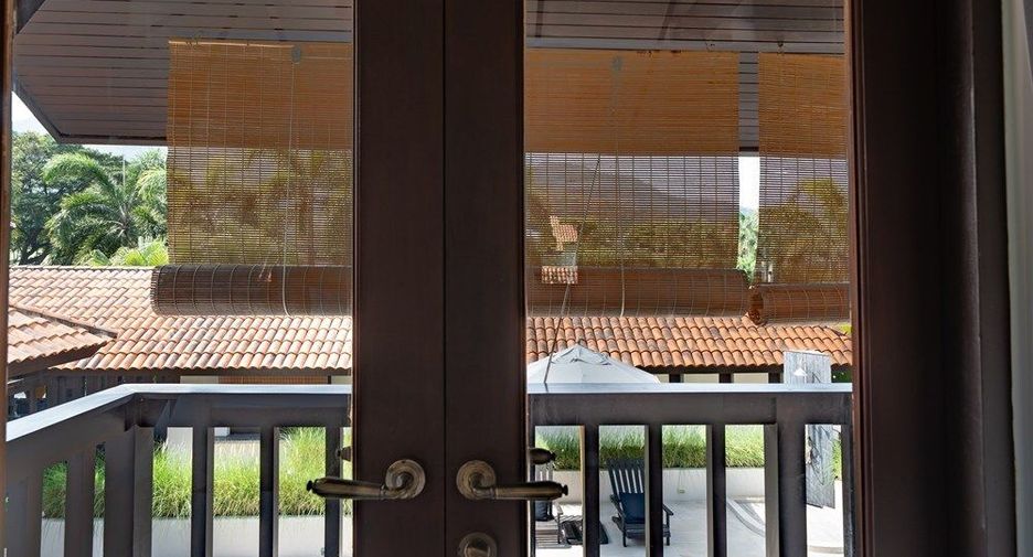 For sale 5 bedrooms villa in Cha Am, Phetchaburi