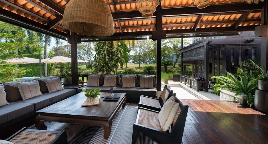 For sale 5 bedrooms villa in Cha Am, Phetchaburi