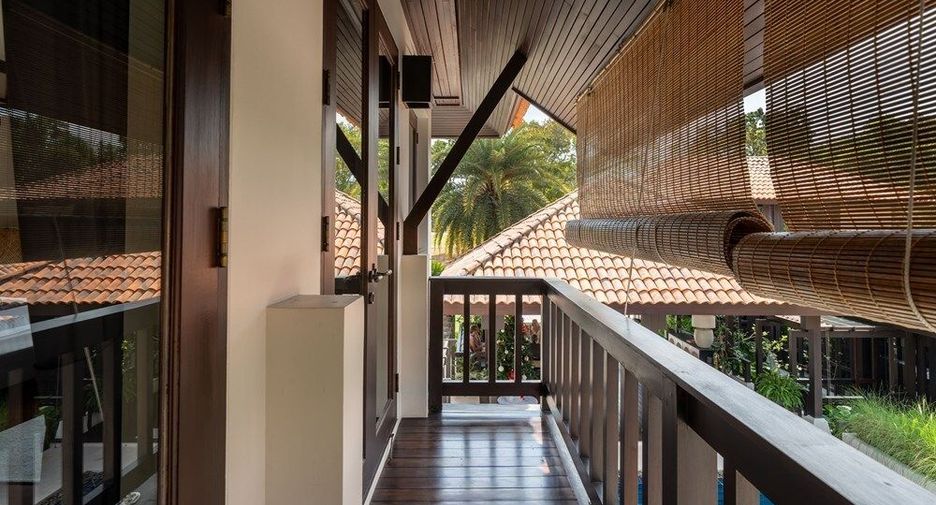 For sale 5 bedrooms villa in Cha Am, Phetchaburi