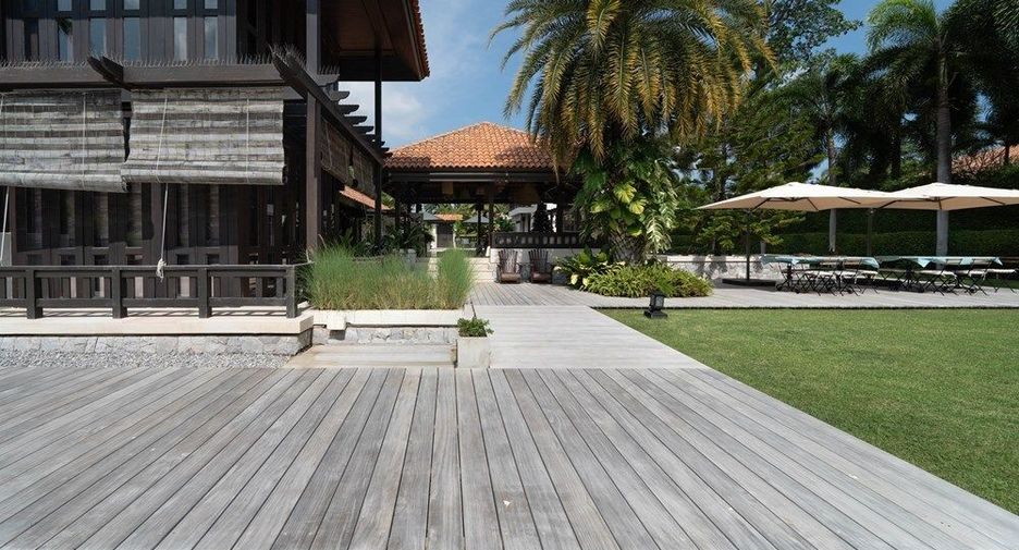 For sale 5 bedrooms villa in Cha Am, Phetchaburi