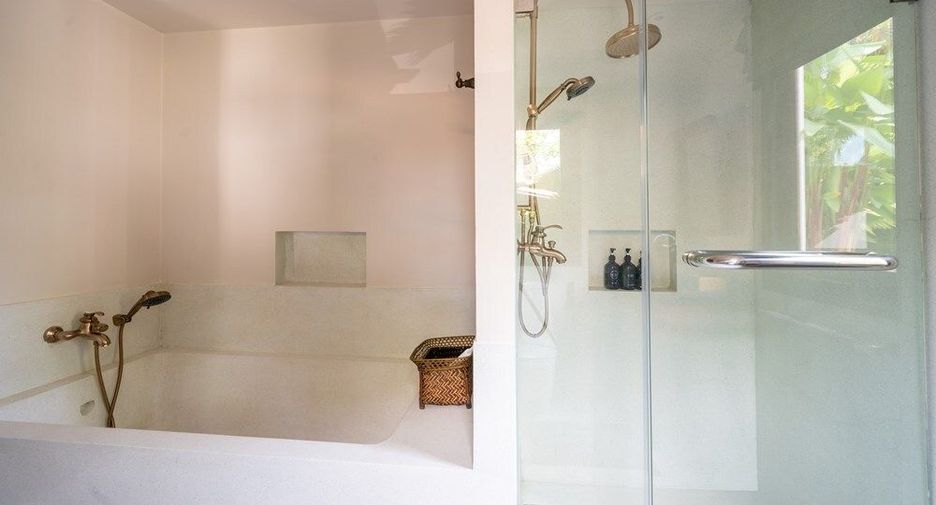 For sale 5 bedrooms villa in Cha Am, Phetchaburi