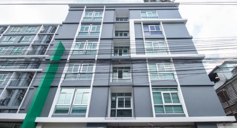 For sale 1 bed condo in Phra Khanong, Bangkok