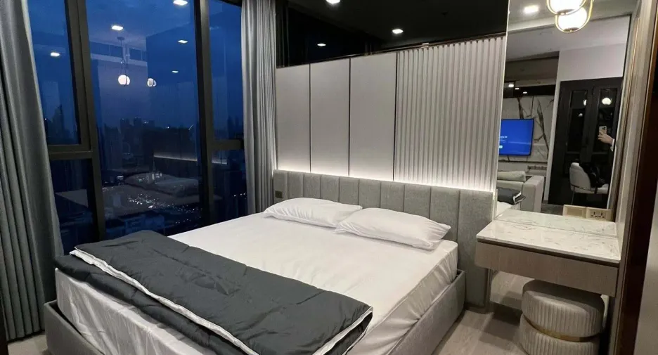 À louer 1 chambre condo à Huai Khwang, Bangkok