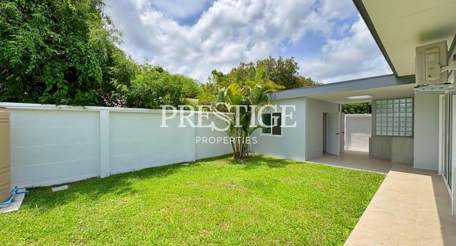For sale 4 bedrooms house in Huay Yai, Pattaya