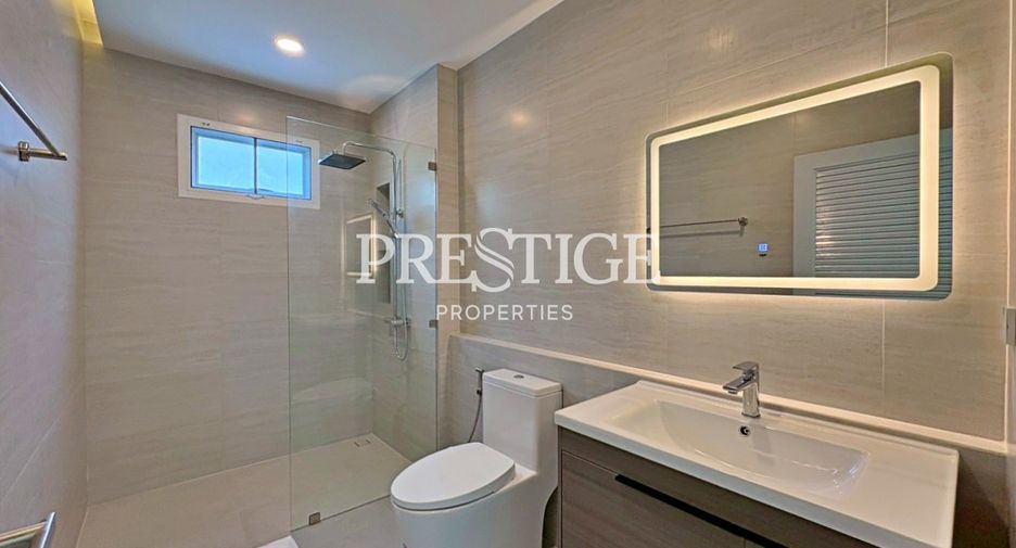 For sale 4 bedrooms house in Huay Yai, Pattaya