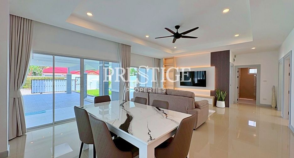 For sale 4 bedrooms house in Huay Yai, Pattaya